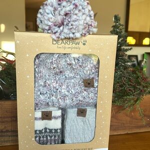 Bearpaw Pom hat and boot socks set